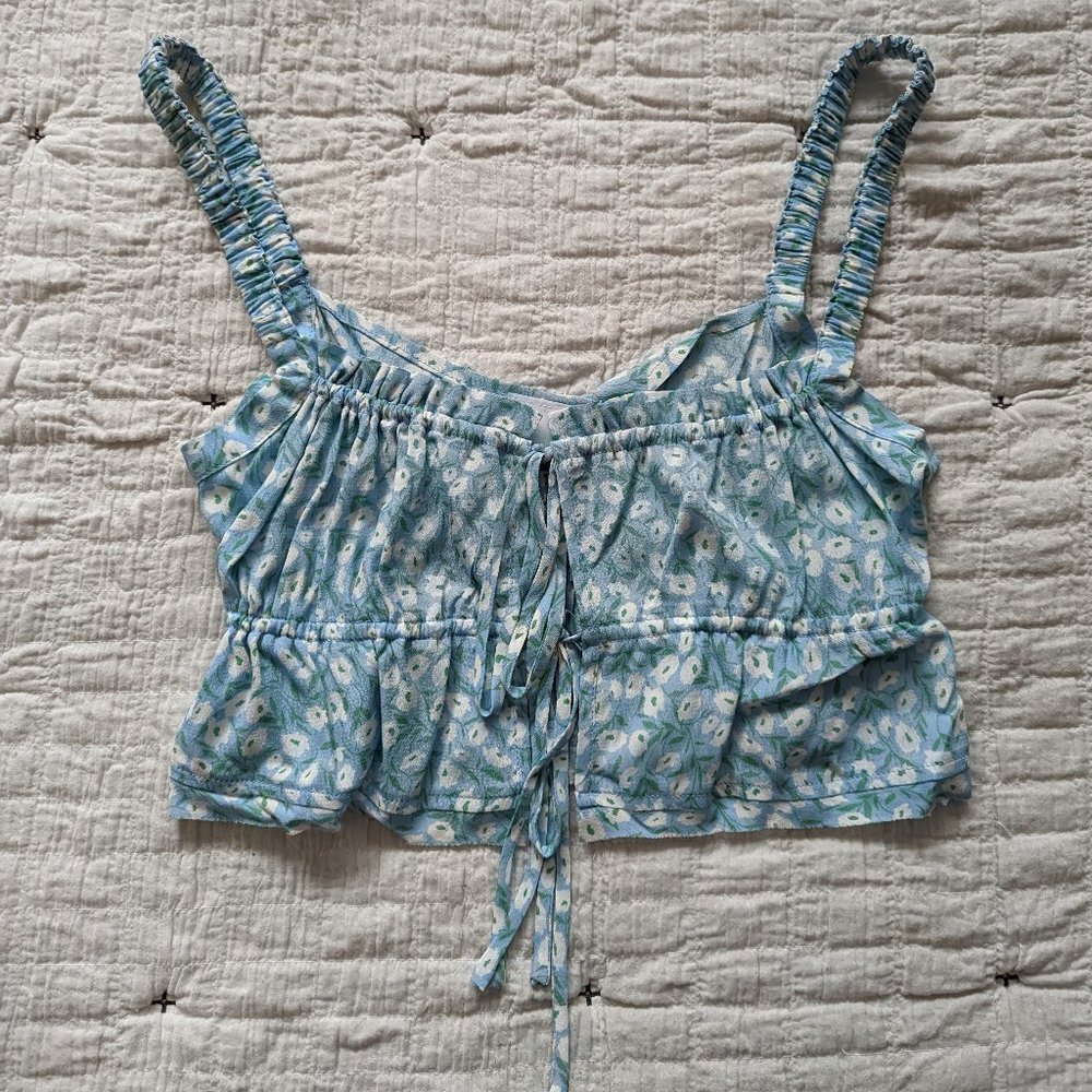 PacSun Open front with ties blue floral top Small